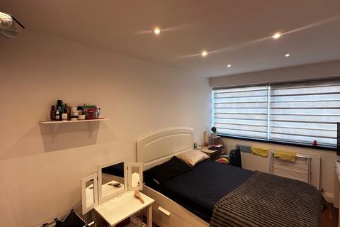 3 bedroom flat for sale, Beechworth, Willesden Lane, NW6