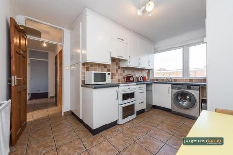 2 bedroom flat to rent, Scotts Road, Shepherds Bush, London, W12