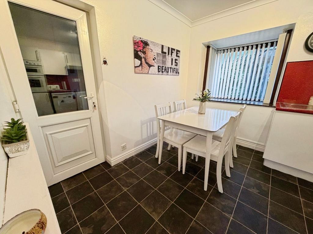 Kitchen diner