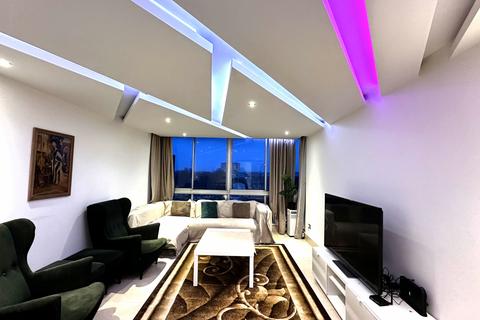 3 bedroom flat for sale, The Hyde Park Estates, W2