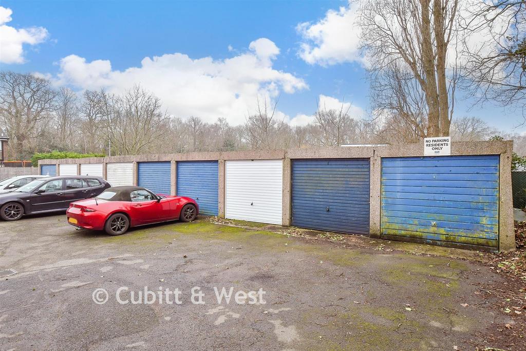 Driveway/Parking