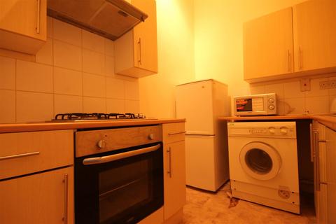 2 bedroom apartment to rent, Westgate Road, City Centre
