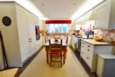 3 bedroom detached bungalow for sale, Bretforton Road, Badsey, Evesham, WR11 7XQ