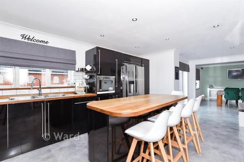 5 bedroom detached house for sale, Hanson Drive, Maidstone, Kent
