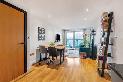 1 bedroom flat for sale, Southgate Road, Hackney, London, N1