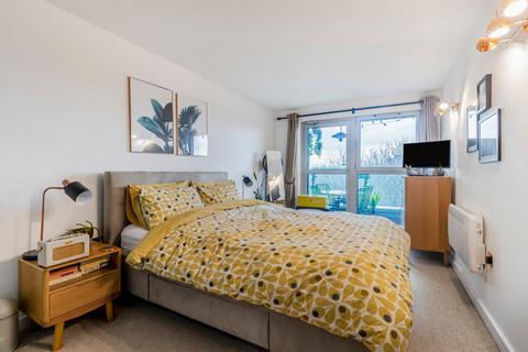 1 bedroom flat for sale, Southgate Road, Hackney, London, N1