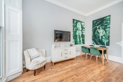 undefined, Cumberland Street, London SW1V