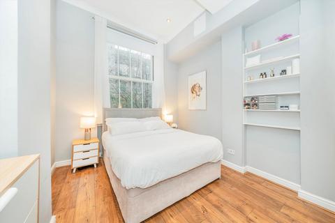 undefined, Cumberland Street, London SW1V