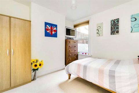 undefined, Trevelyan Road, London SW17