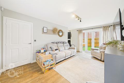 3 bedroom semi-detached house for sale, Allan Bedford Crescent, Queens Hills, Norwich
