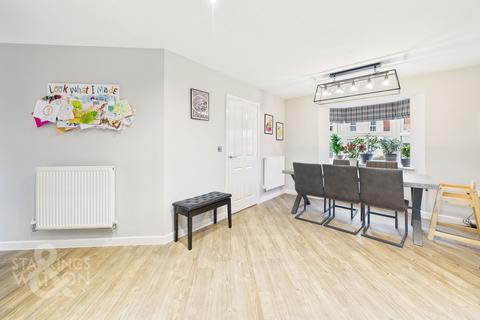 3 bedroom semi-detached house for sale, Allan Bedford Crescent, Queens Hills, Norwich