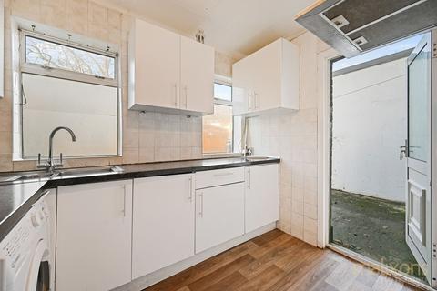 3 bedroom terraced house for sale, Whitford Gardens, Mitcham CR4