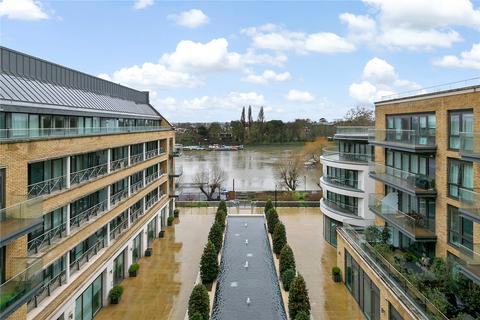 undefined, Kew Bridge Road, Brentford, TW8