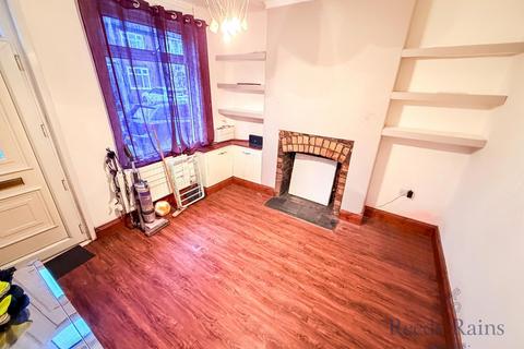 2 bedroom terraced house to rent, Taylor Street, Staffordshire ST5
