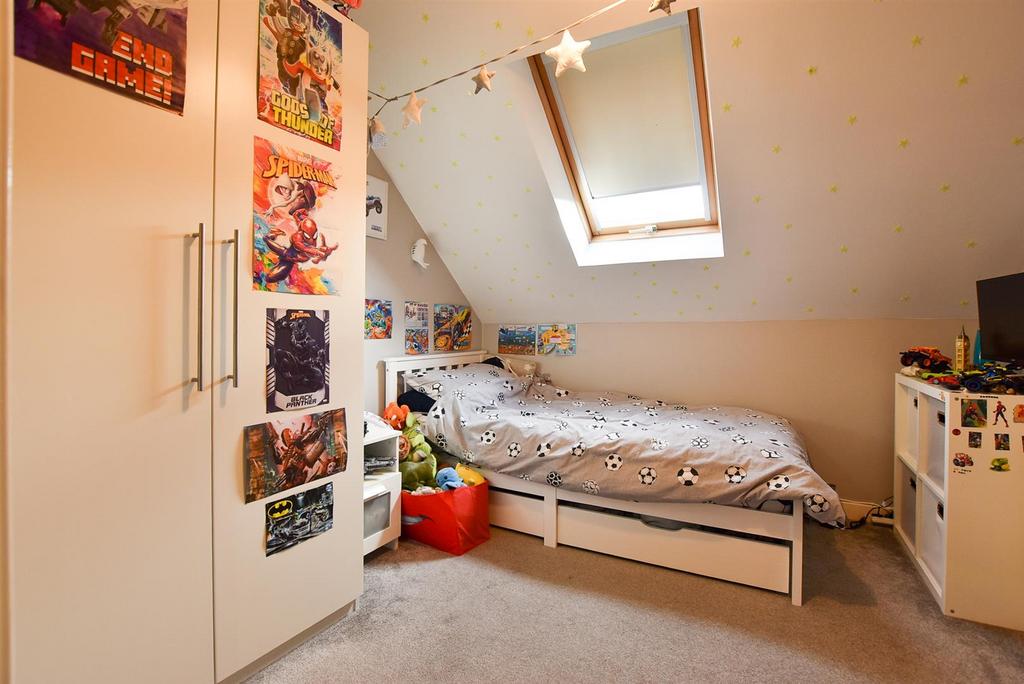 Bedroom 4.jpg