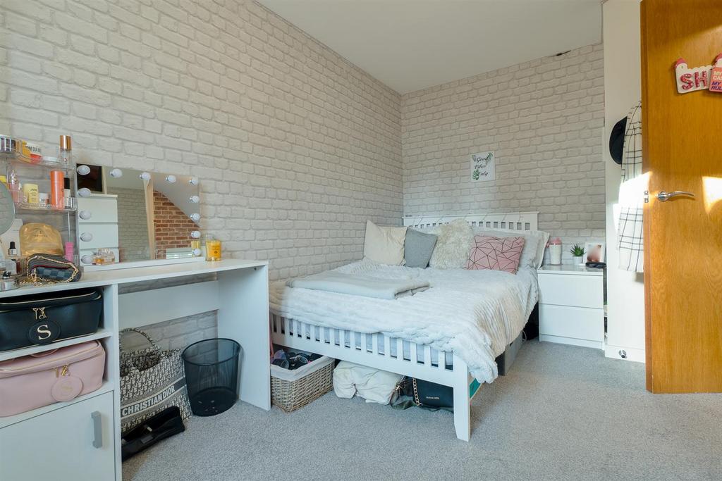 Bedroom 2.jpg