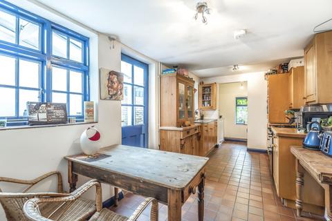 undefined, Walnut Tree Road London SE10