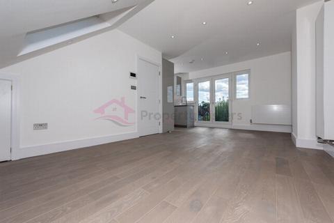 3 bedroom maisonette for sale, Hale Grove Gardens, Mill Hill, NW7