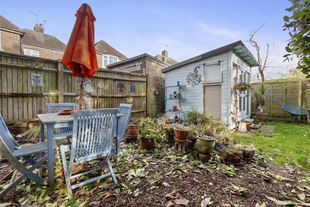26 Morland Ave-019.jpg