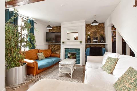 3 bedroom semi-detached house for sale, Pyle Street, Newport PO30