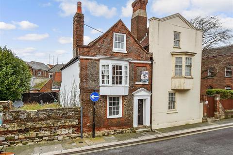 4 bedroom semi-detached house for sale, Pyle Street, Newport PO30