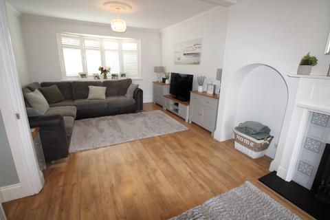 undefined, Longwood Close, Upminster RM14