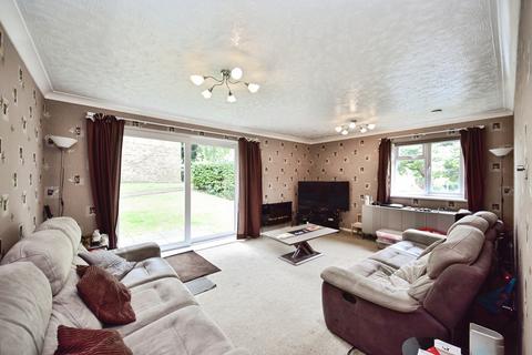 2 bedroom flat for sale, Fallowfield, Sittingbourne, ME10