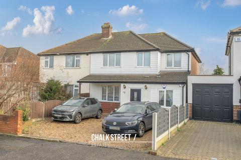 4 bedroom semi-detached house for sale, Lawns Way, Collier Row, RM5