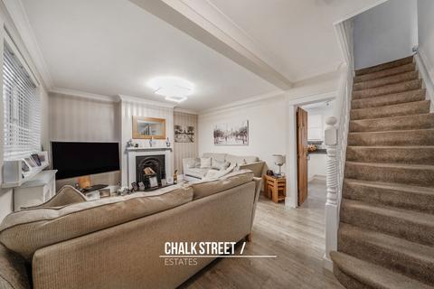 4 bedroom semi-detached house for sale, Lawns Way, Collier Row, RM5
