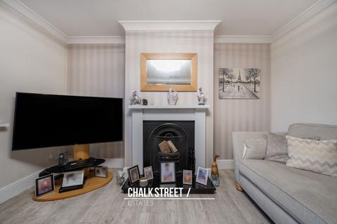 4 bedroom semi-detached house for sale, Lawns Way, Collier Row, RM5