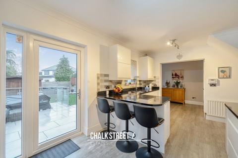4 bedroom semi-detached house for sale, Lawns Way, Collier Row, RM5