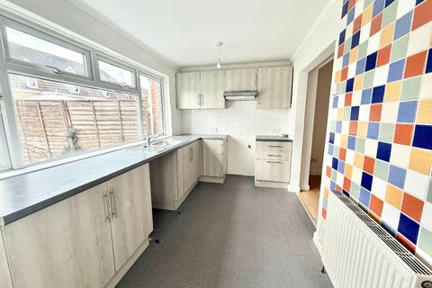3 bedroom semi-detached house for sale, Hernen Road, Canvey Island