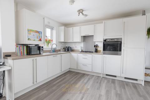 undefined, Daffodil Crescent, Crawley RH10