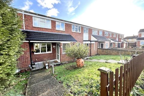 3 bedroom terraced house for sale, Angus Close, Chessington, Surrey. KT9 2BW