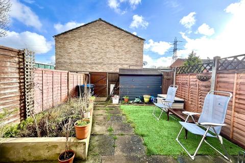 3 bedroom terraced house for sale, Angus Close, Chessington, Surrey. KT9 2BW