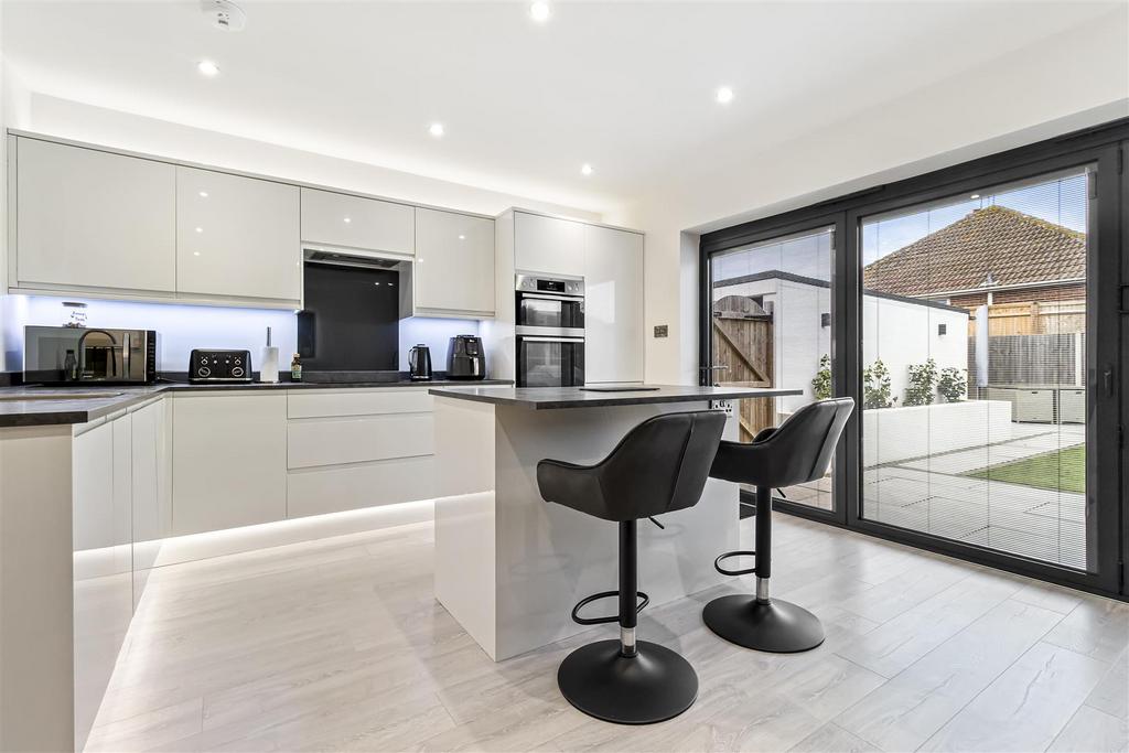 42 Terringes Avenue-016.JPG