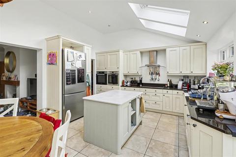 3 bedroom semi-detached house for sale, Gipsy Lane, Knebworth