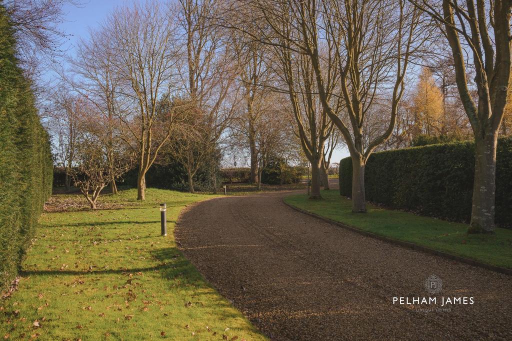 Approach, Cottesmore Grange, Cottesmore