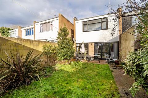 undefined, Boston Manor Road, Brentford, TW8