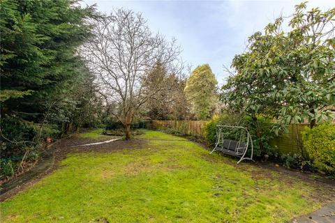 undefined, Gunnersbury Avenue, London, W5