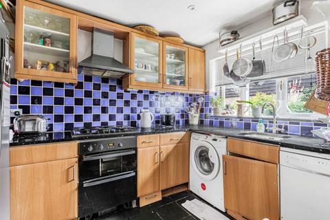undefined, Walker Close, Hampton TW12