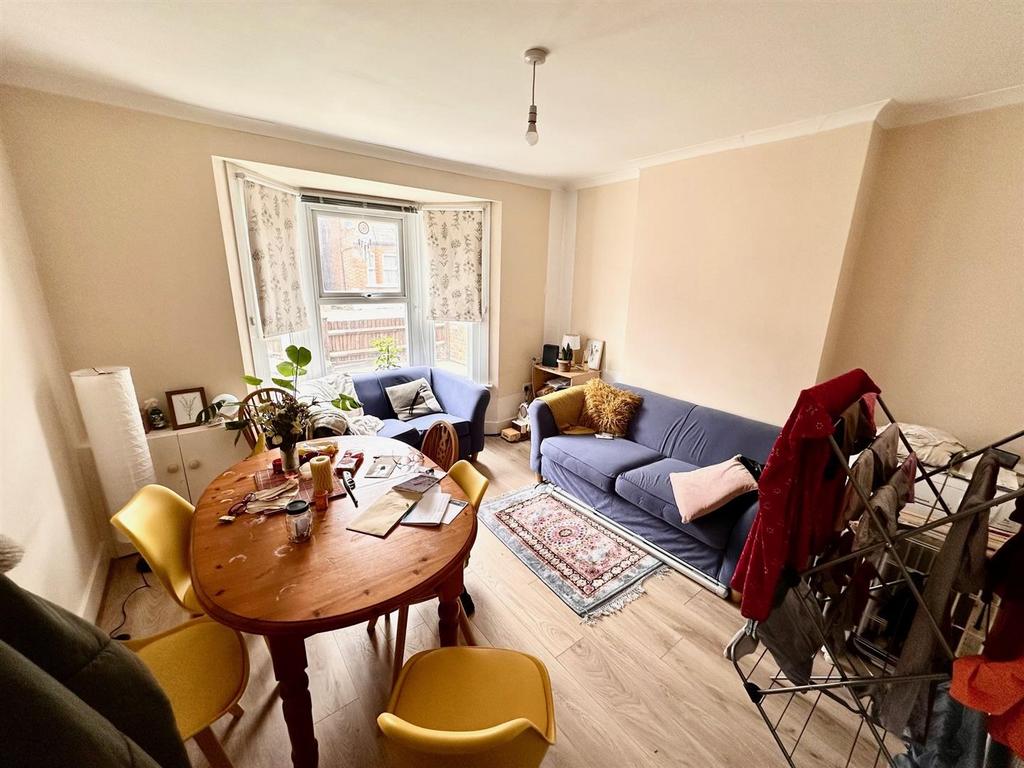 House in Uxbridge - View 2
