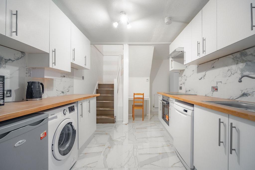 Kitchen &amp; Dining area