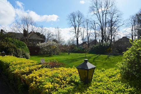 2 bedroom apartment to rent, West Hill, Mayfield Mansions, SW15