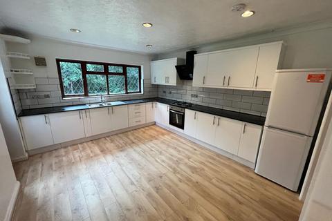 undefined, Chadworth Way, Claygate, KT10