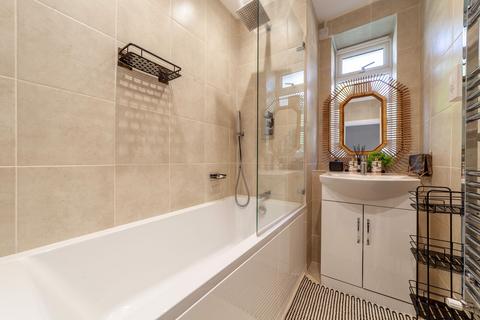 3 bedroom flat to rent, Darlan Road, Lancaster Court Darlan Road, SW6