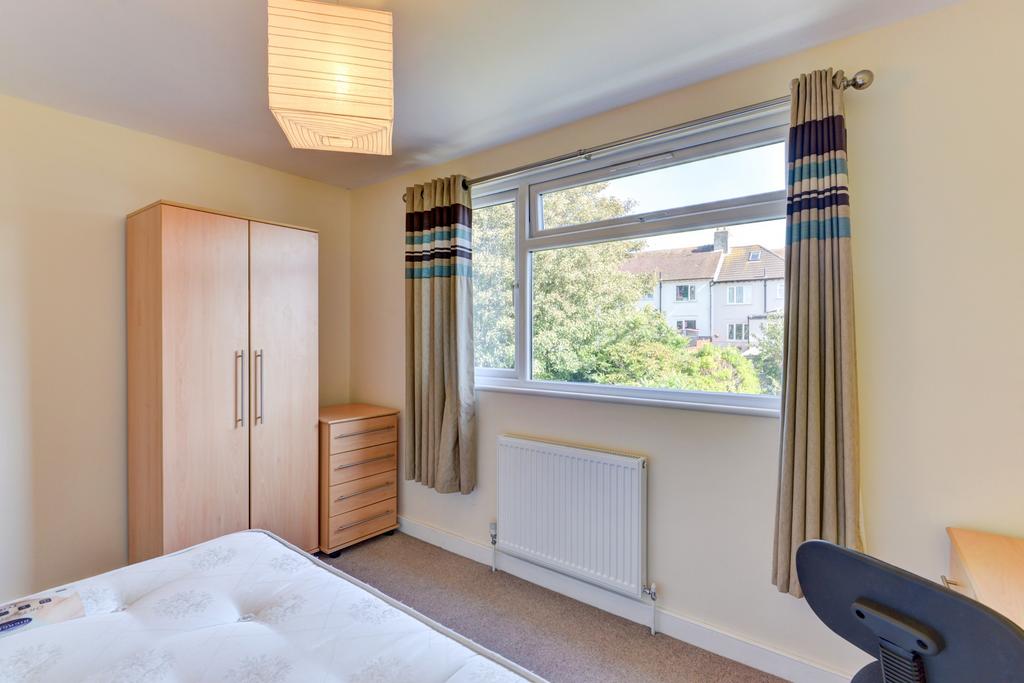 Bright, neatly presented double bedroom with a ...