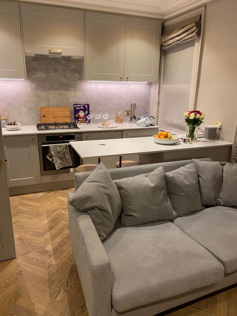 Kitchen - Lounge