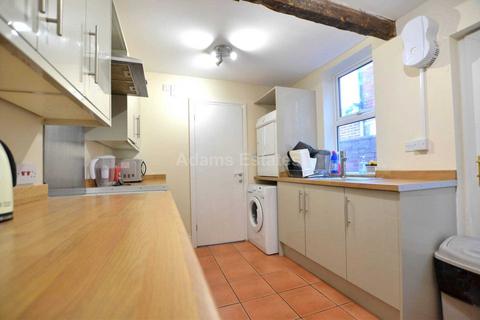1 bedroom in a house share to rent, Curzon Street, Reading