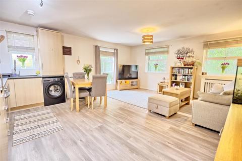 2 bedroom apartment for sale, Marconi Court, Plaxton Way, Ware SG12